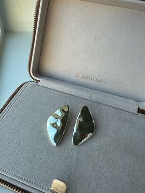 Kendra Scott Gold Abstract Drop Earrings